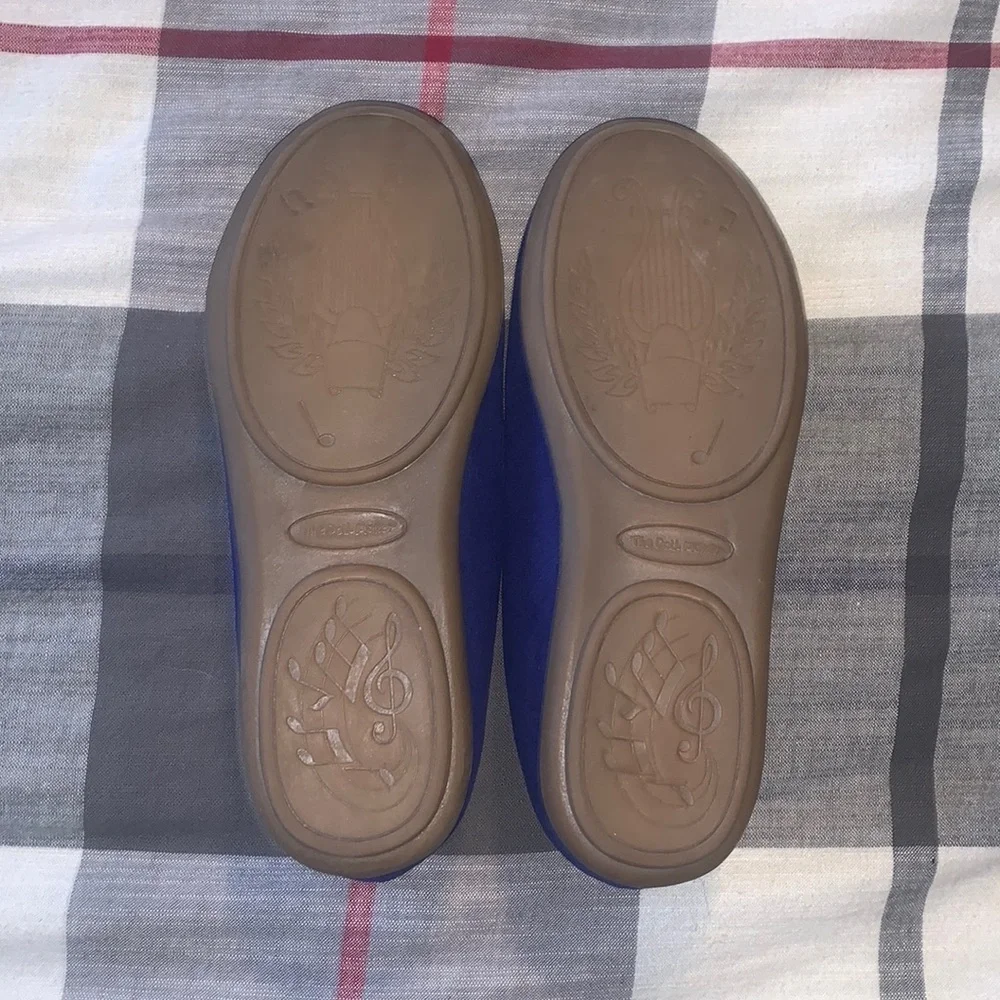 Kids shoes. The doll maker brand.